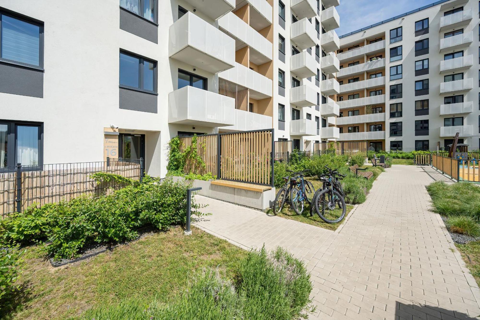 Miedziana Bright Apartment With Balcony And Parking Wroclaw By Noclegi Renters Exterior photo